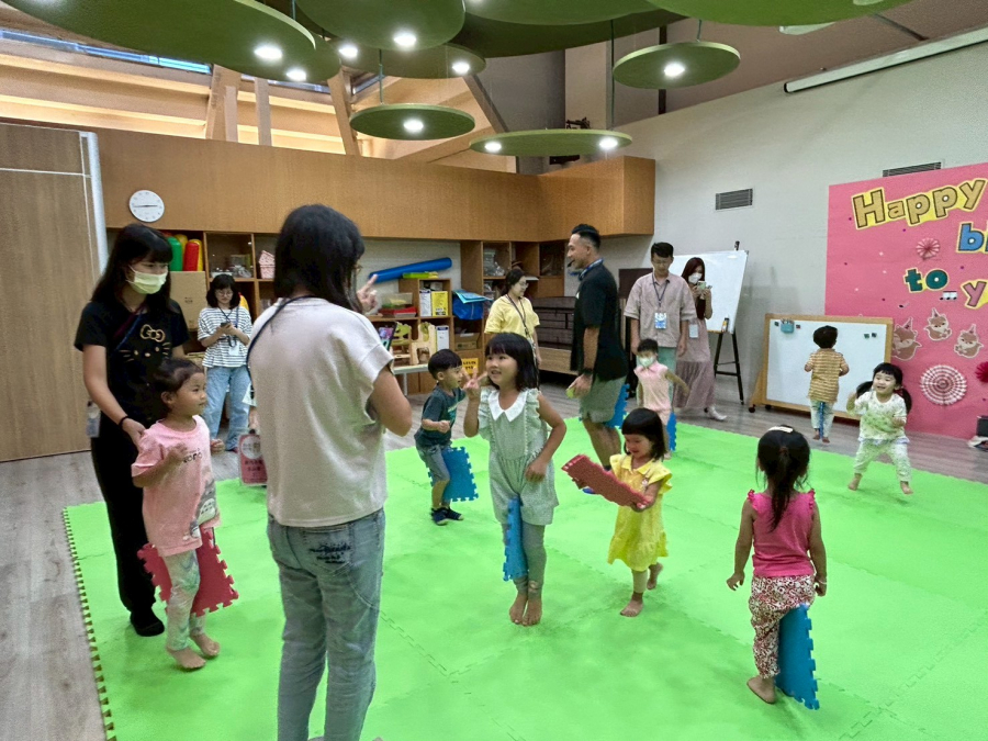 LINE_ALBUM_1141106親子活動-體能��k�ޝ�h��x�g