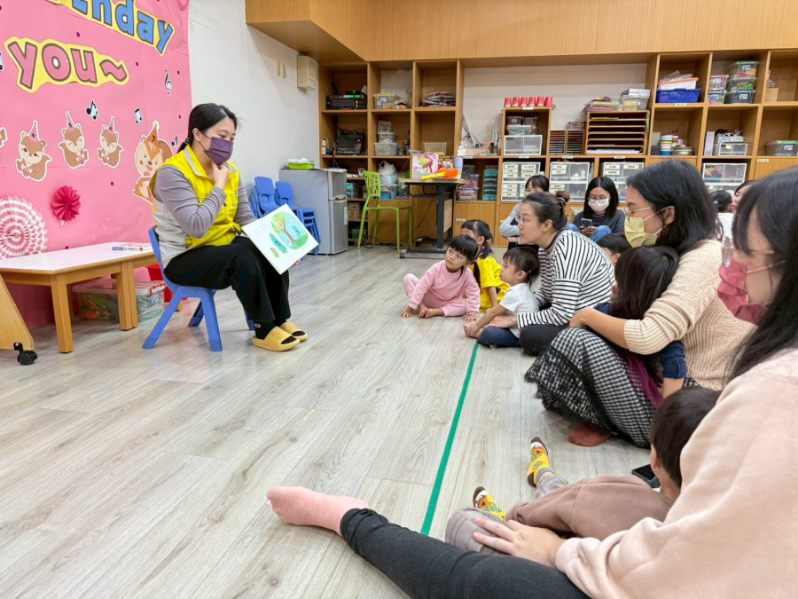 LINE_ALBUM_1141211親子活動-繪本故事`vɮK�nyX�i�j9.y�N�n��^j���#S#�%�