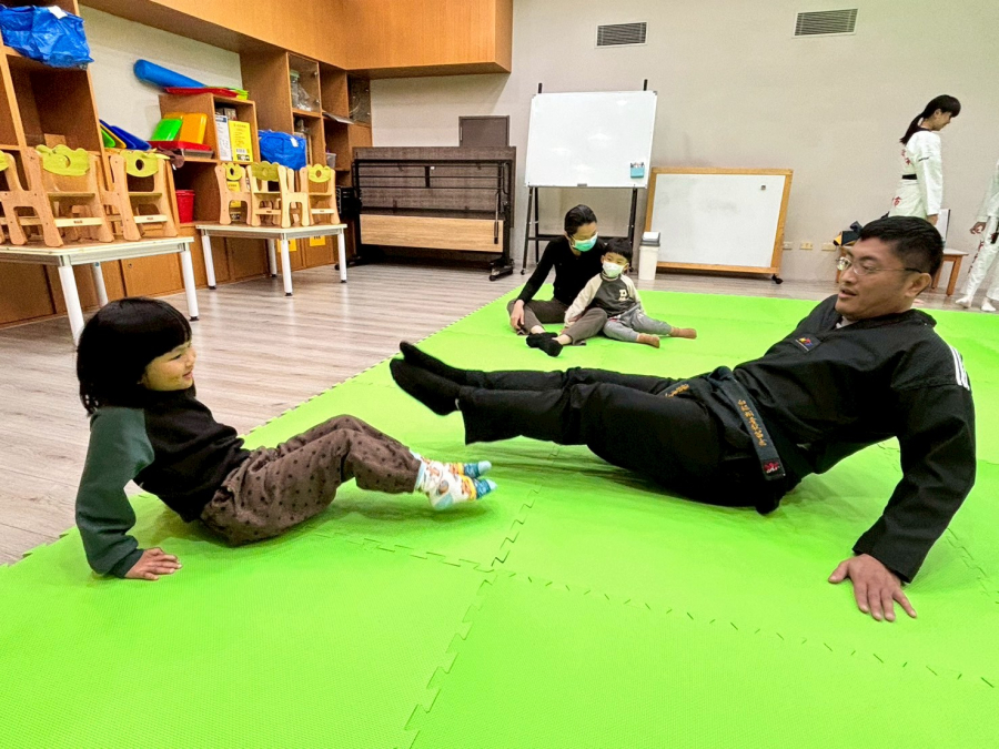 LINE_ALBUM_1150125親子活動-體能��k�.W�}����j�9����(�̍�L�W���