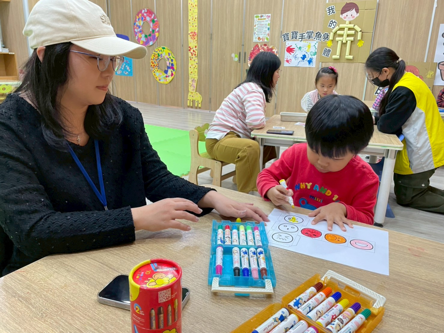 LINE_ALBUM_1150325親子活動-社會`vɮK��ZJ�y�N[a`���是`R����=���.�'�̍�̍W���