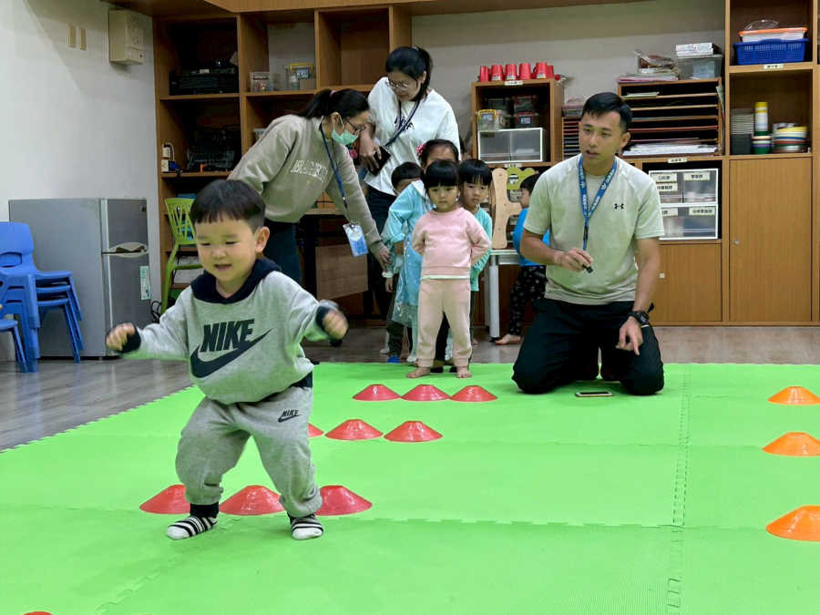 LINE_ALBUM_1150326親子活動-體能��k����&˦�m�z)���̍�̍�̍