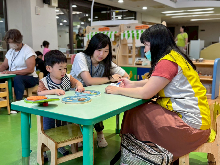LINE_ALBUM_1150515兒童發展筁����|������|�|��