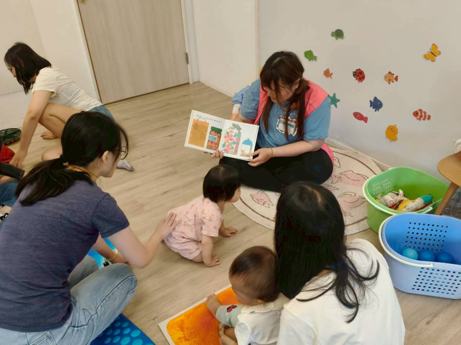 小小釣手抓魚趣