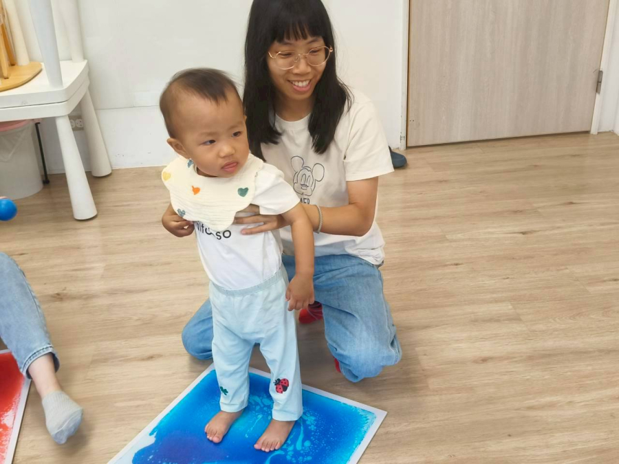 小小釣手抓魚趣