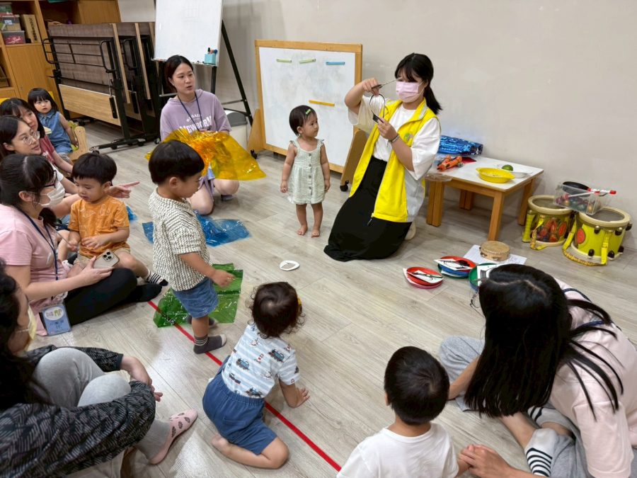 LINE_ALBUM_1150618育兒指導-小`V�=�hI�k�9���f��c��̍��N͗�