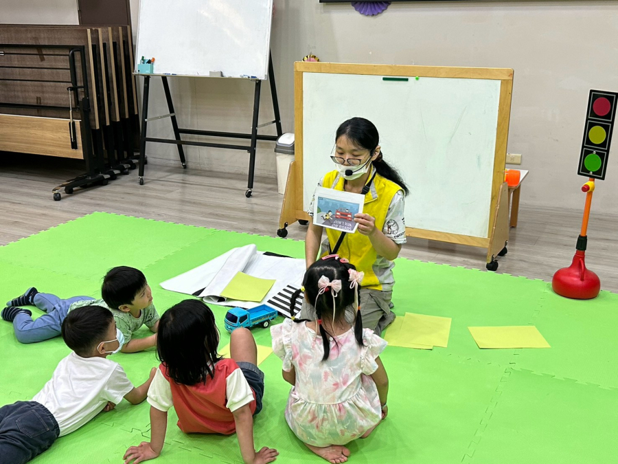 LINE_ALBUM_1150825育兒指導-交通安全教育繪本阿`V��K��ZێX��#c�#U�#