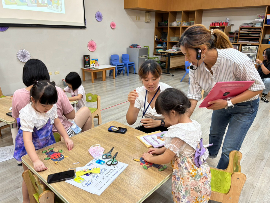 LINE_ALBUM_1150822親職教育講座-《陪孩子長`V���K�*m�8�m��SEL出發的音`Z��
