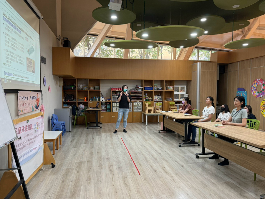 LINE_ALBUM_1150917育兒指導-�{��7��́�K^�H�X�[^Z�nZ莊�v`|�給孩子一個`^��>㖺'�������݁y�NZ�e�#c�u�U�