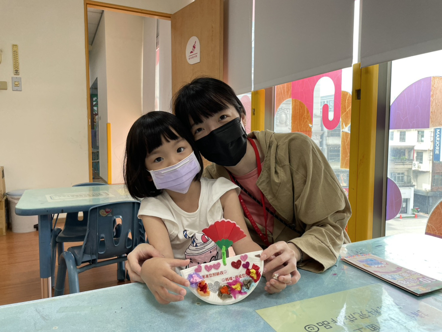 1140509(1)藝術創作：母親節創意卡片